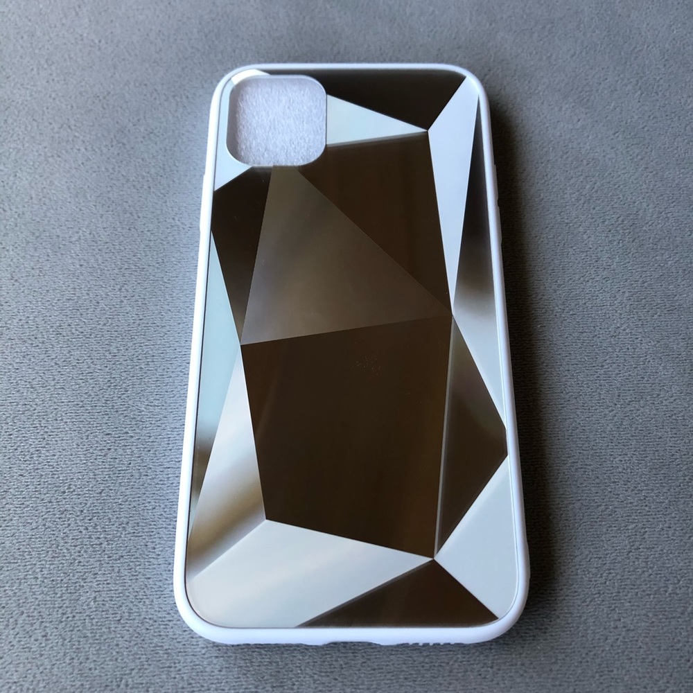 iPhone 11 ~ Geometric White and Silver Phone Case ~ Brand New!